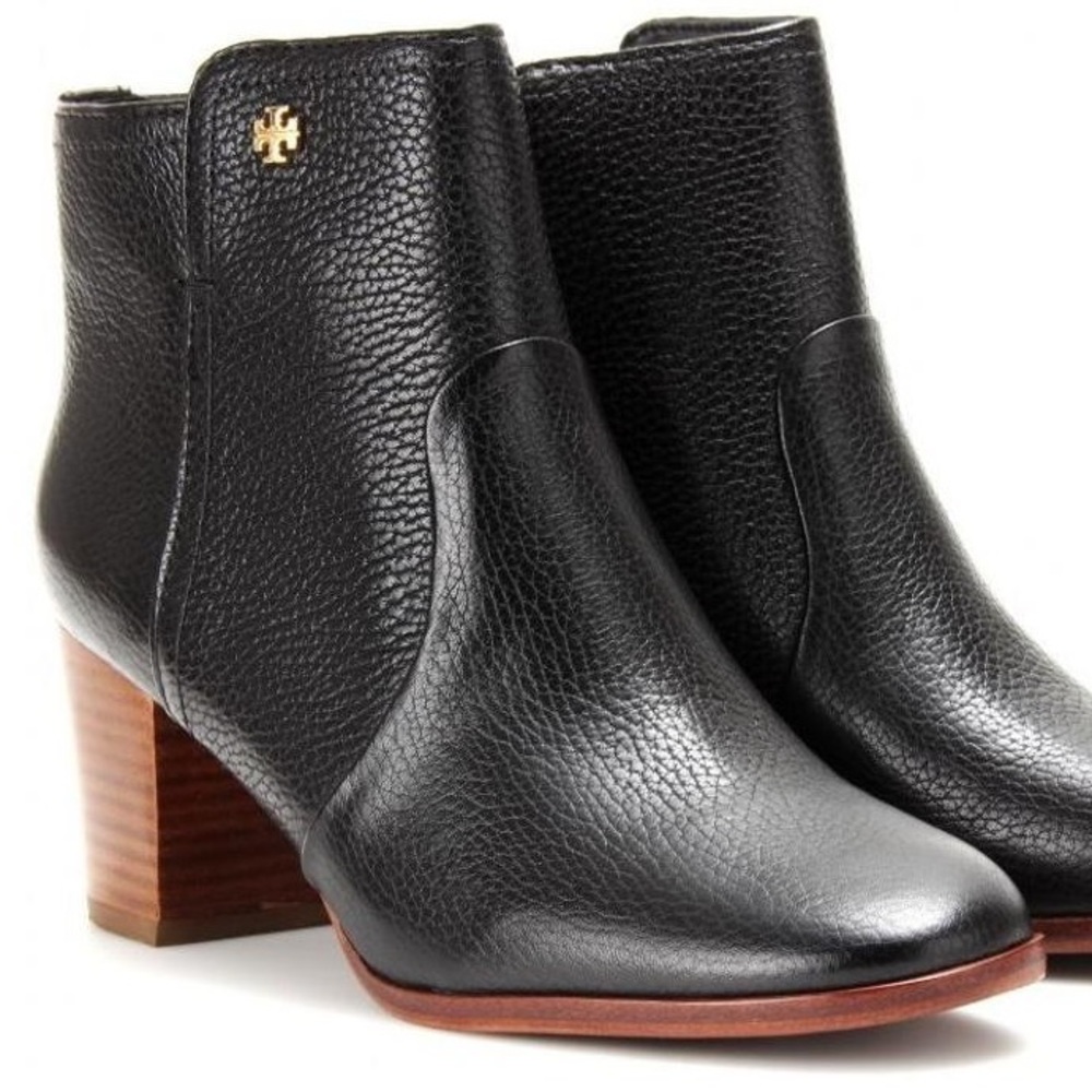 Tory Burch ‘Sabe’ Leather Bootie- BLACK